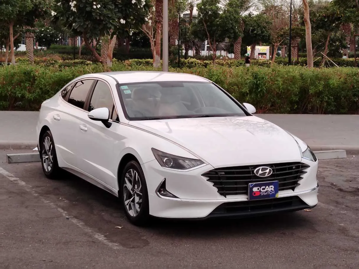 Car image 3