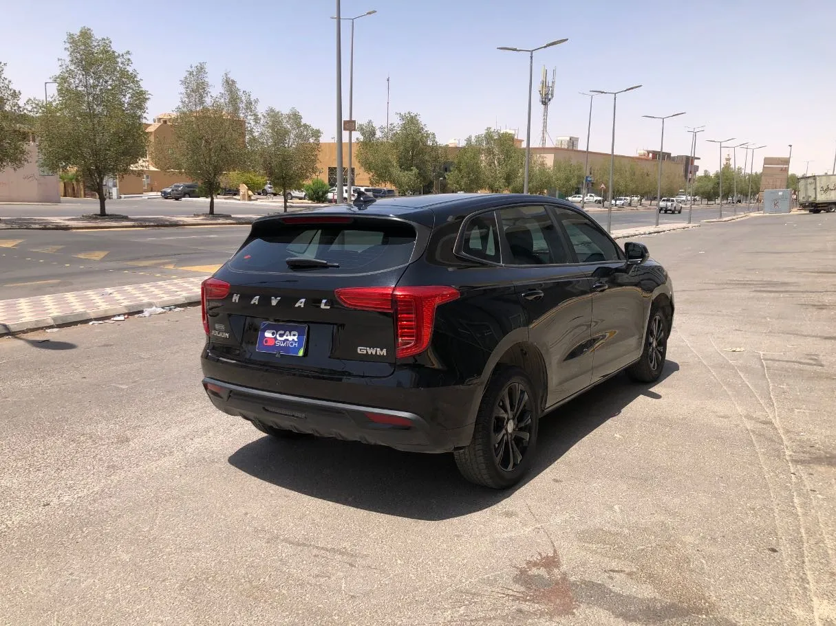 Car image 5