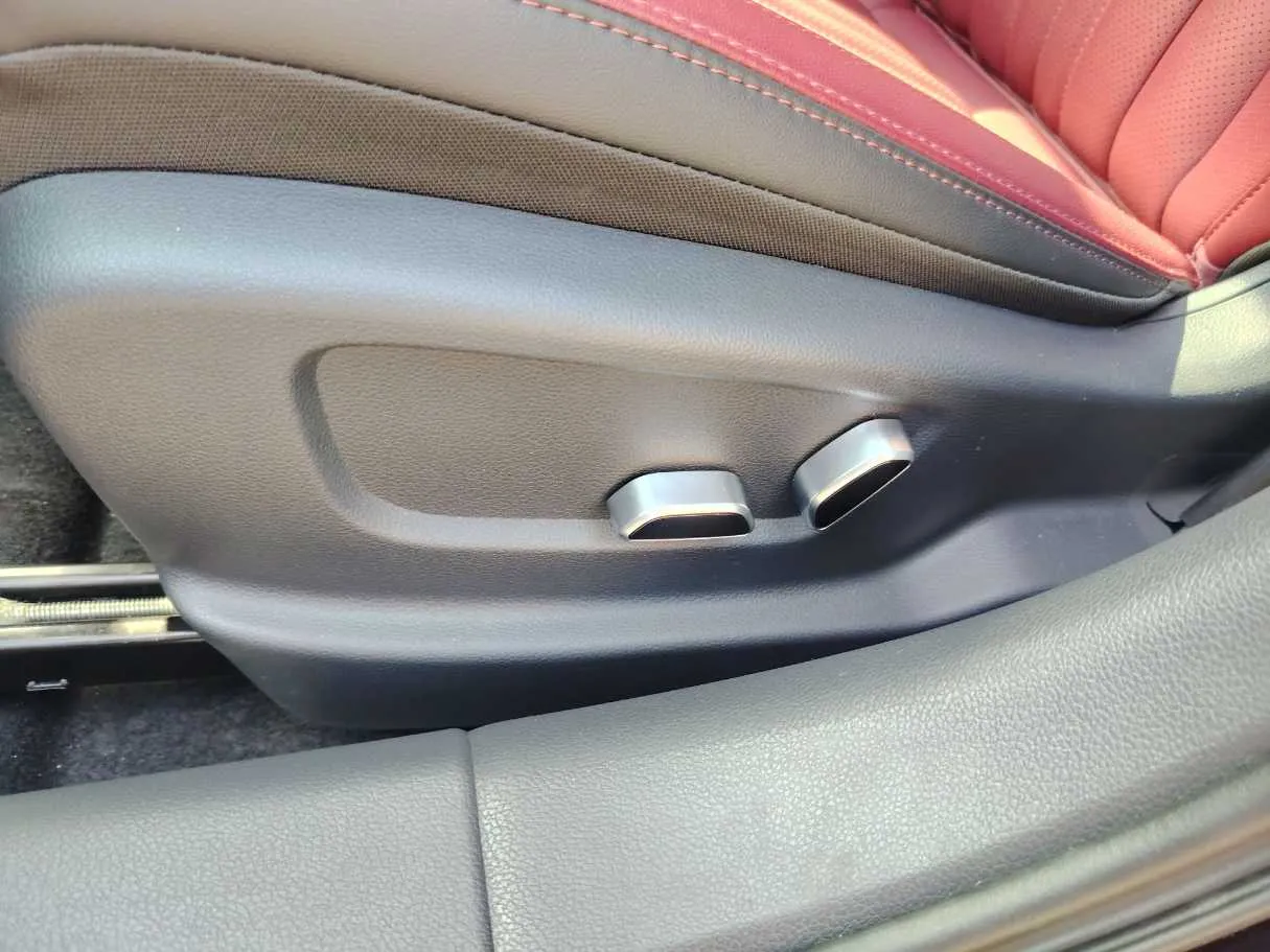 Car image 39