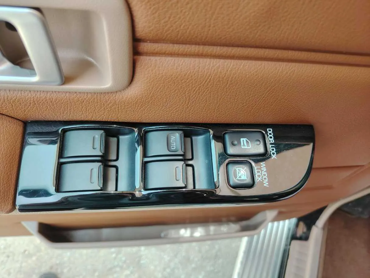 Car image 42
