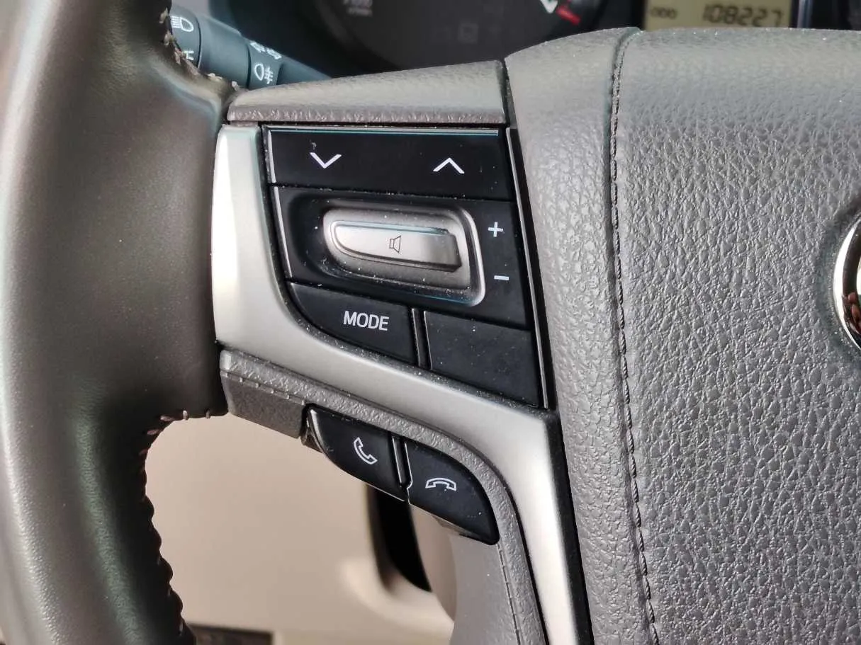 Car image 27