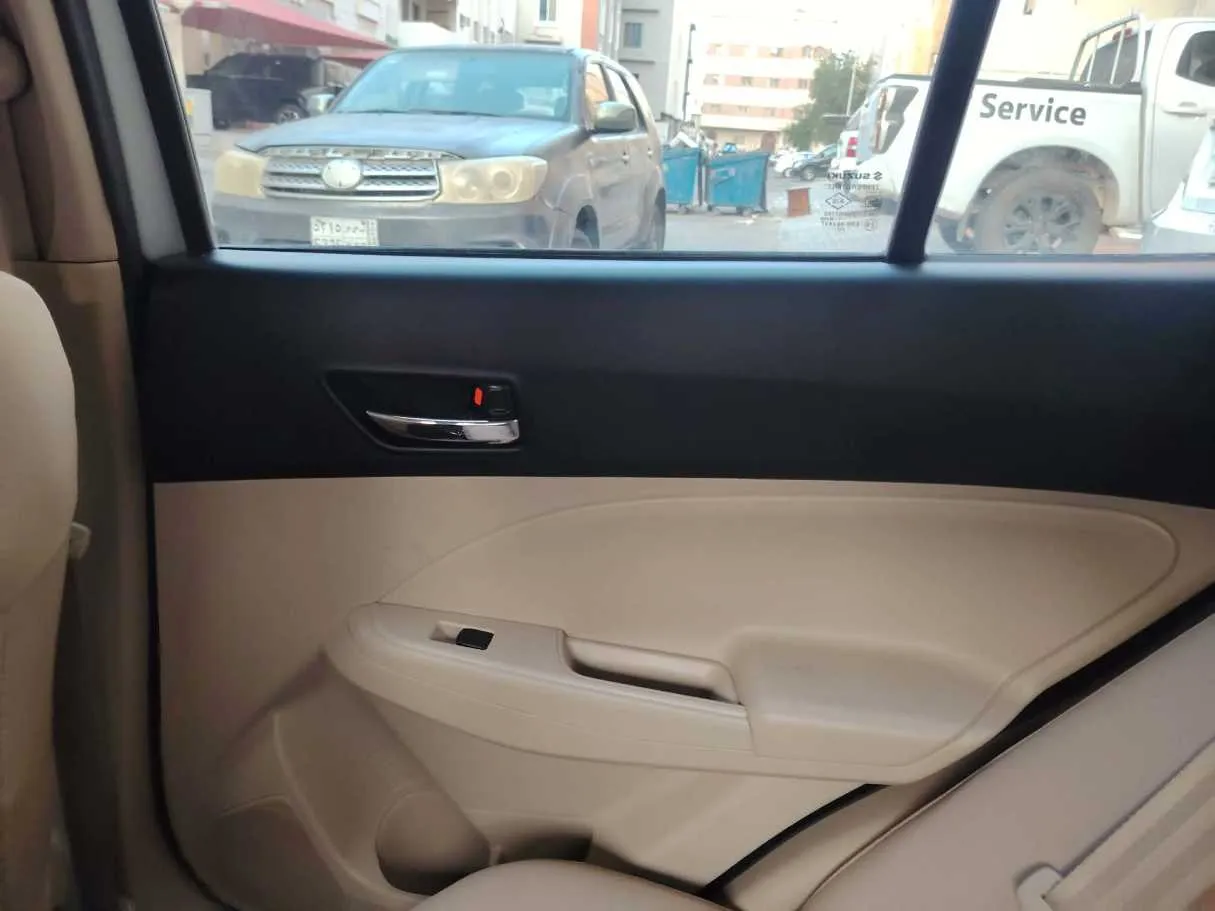 Car image 43