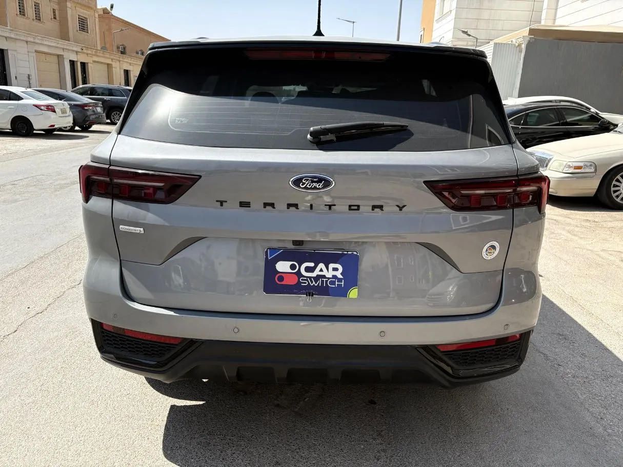 Car image 6