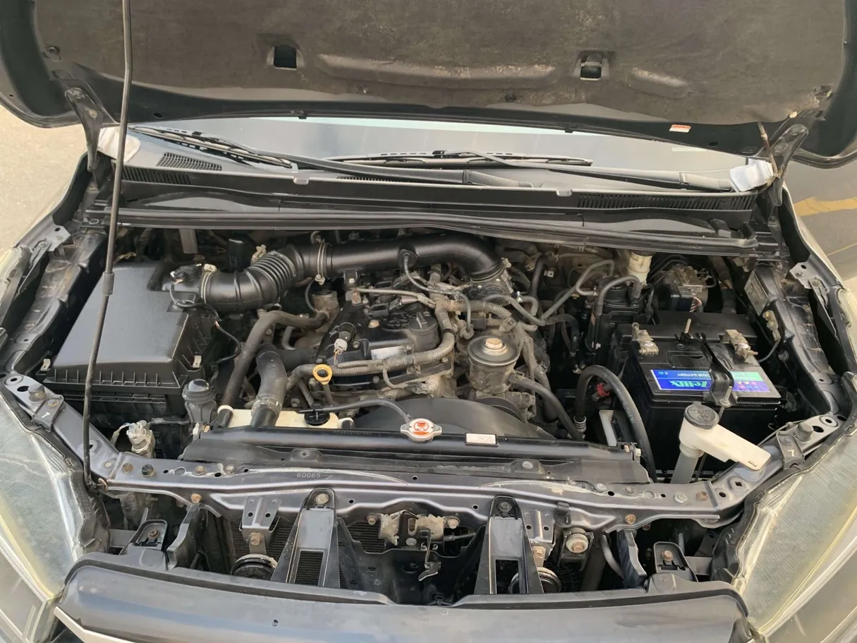 Car image 8