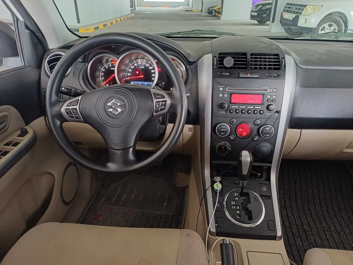 Car image 17