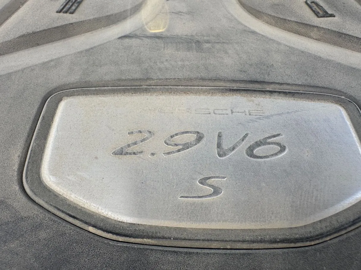 Car image 24
