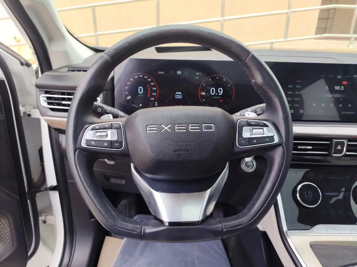 Car image 23