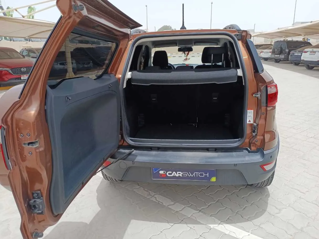 Car image 19