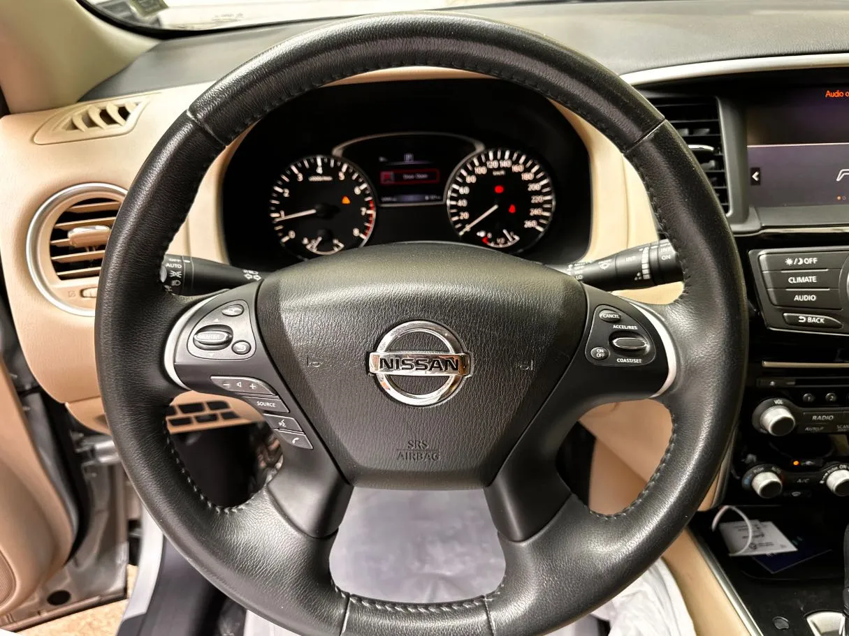 Car image 20