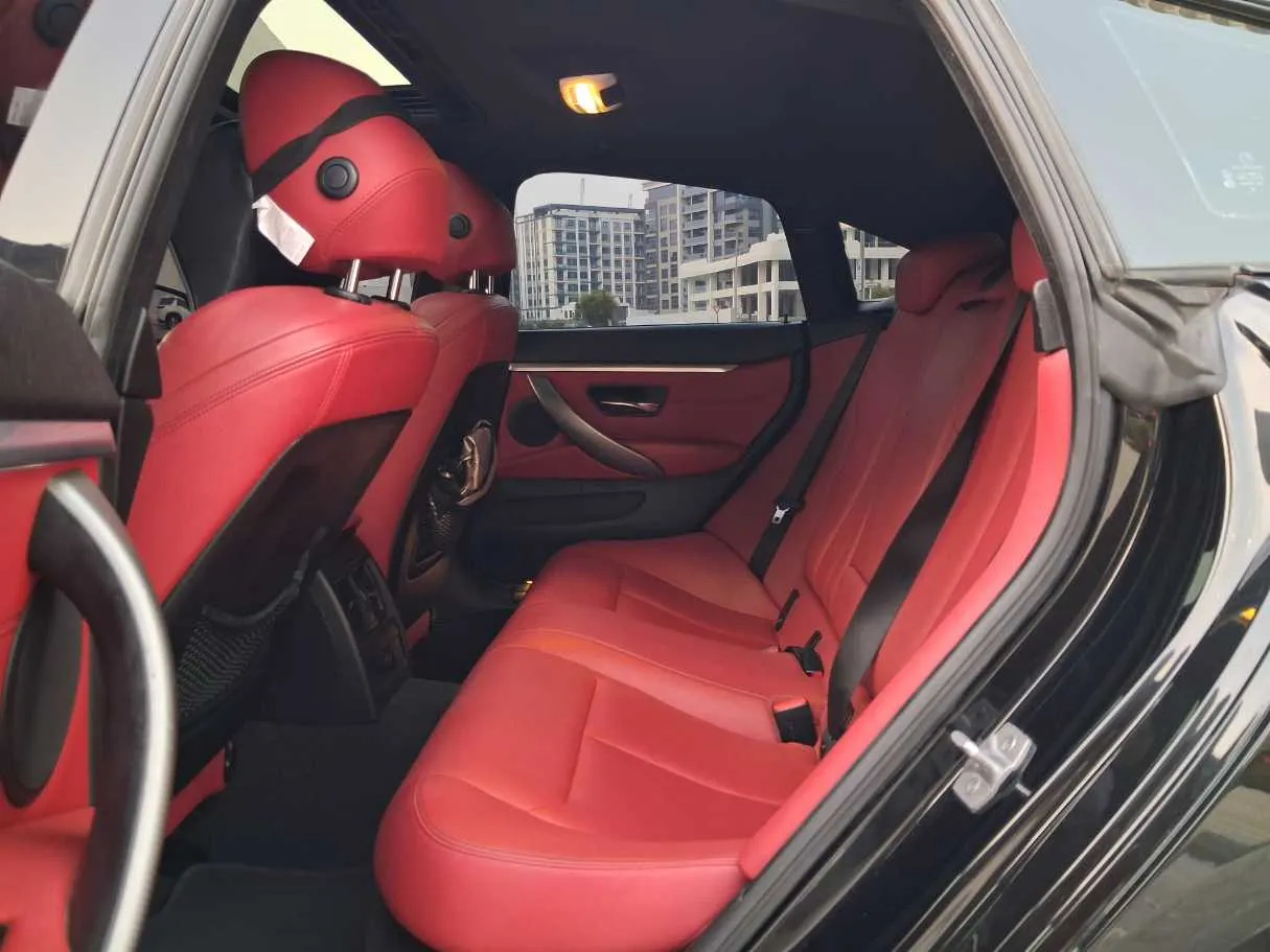 Car image 13