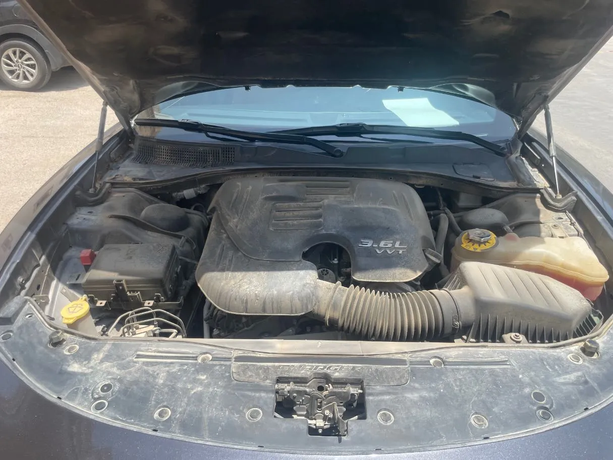 Car image 25