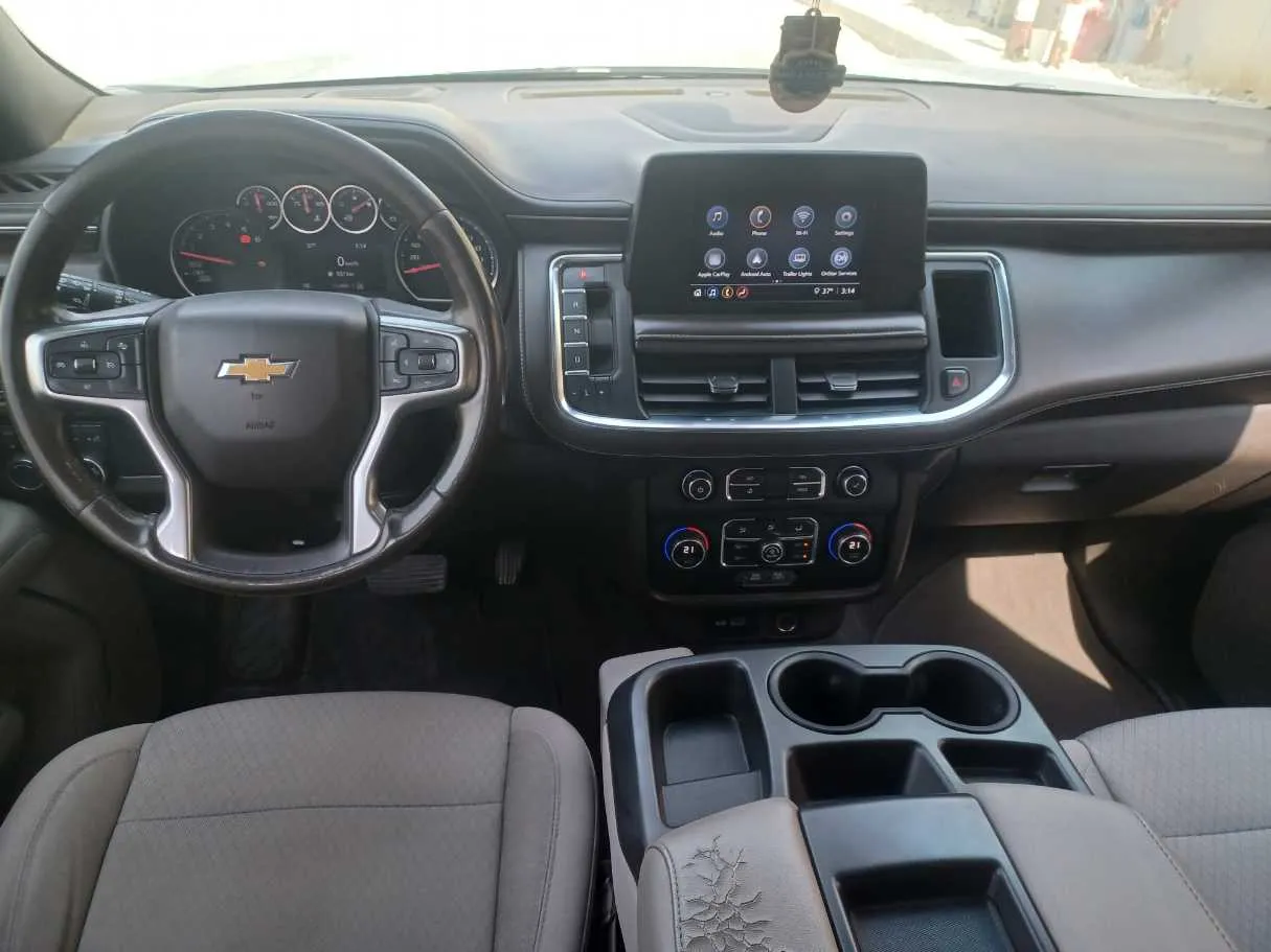 Car image 16
