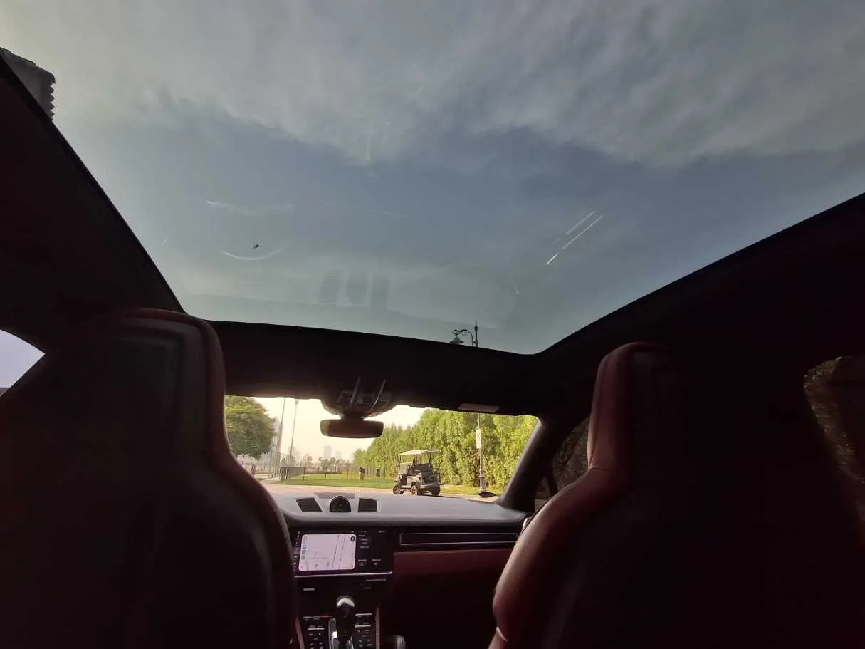Car image 20