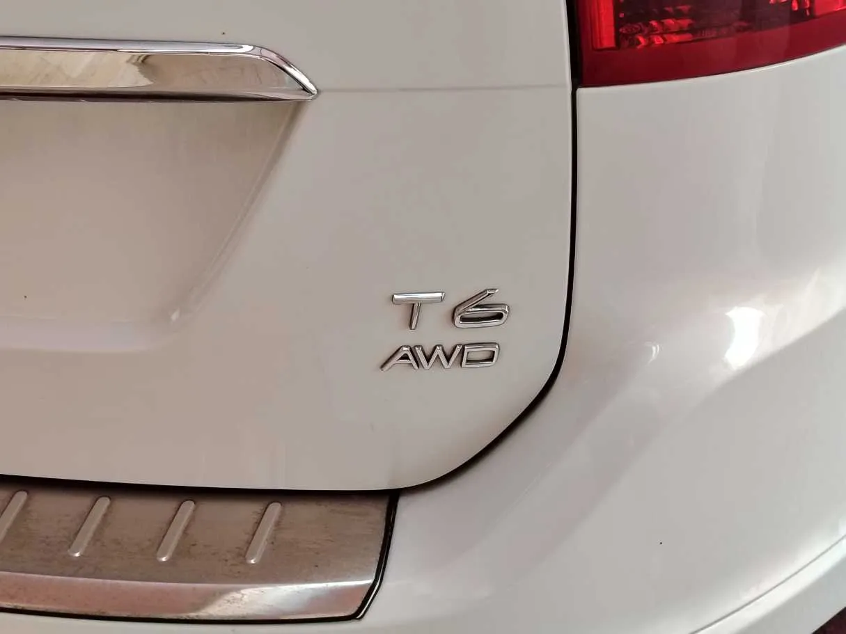 Car image 35
