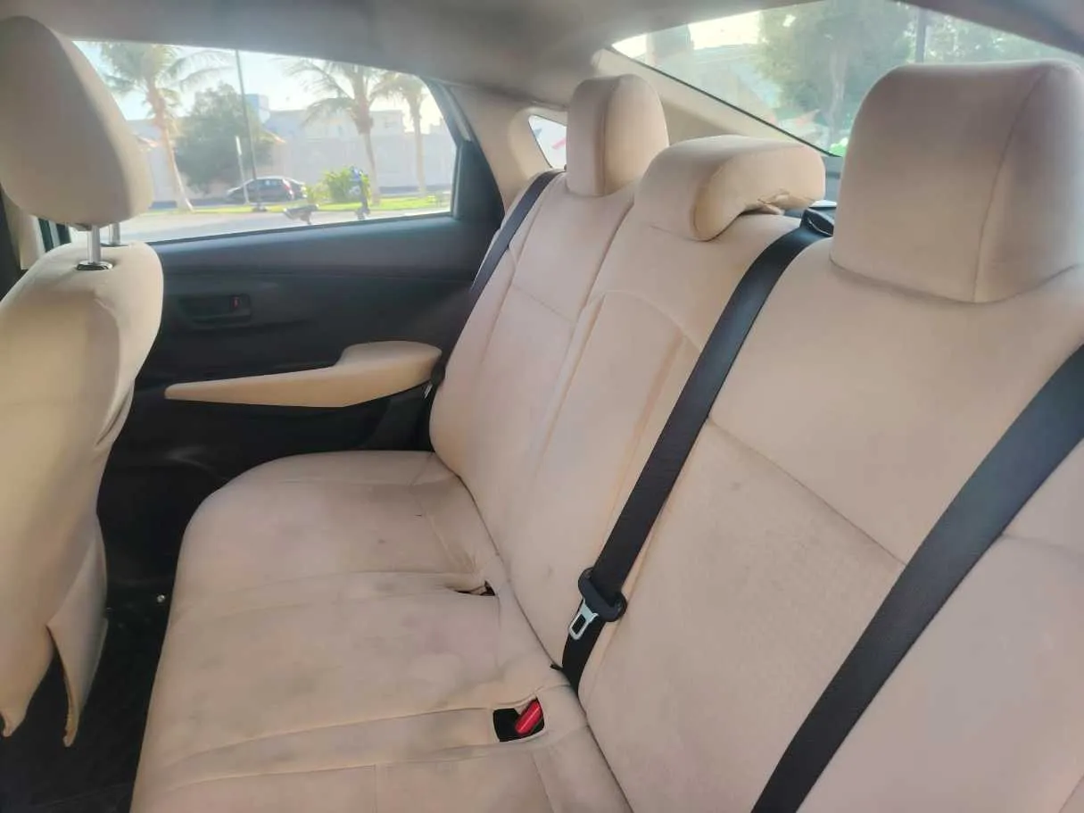 Car image 18