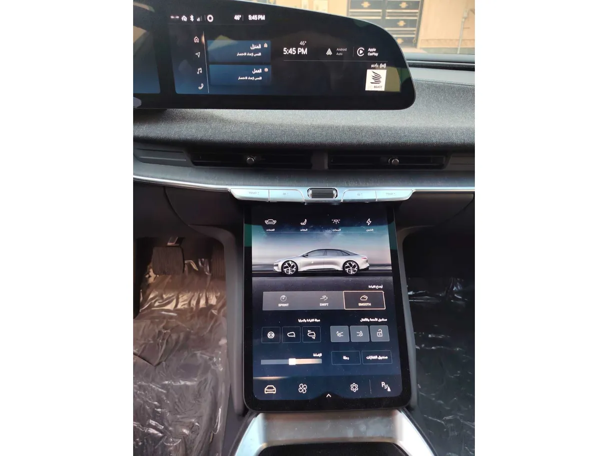 Car image 18
