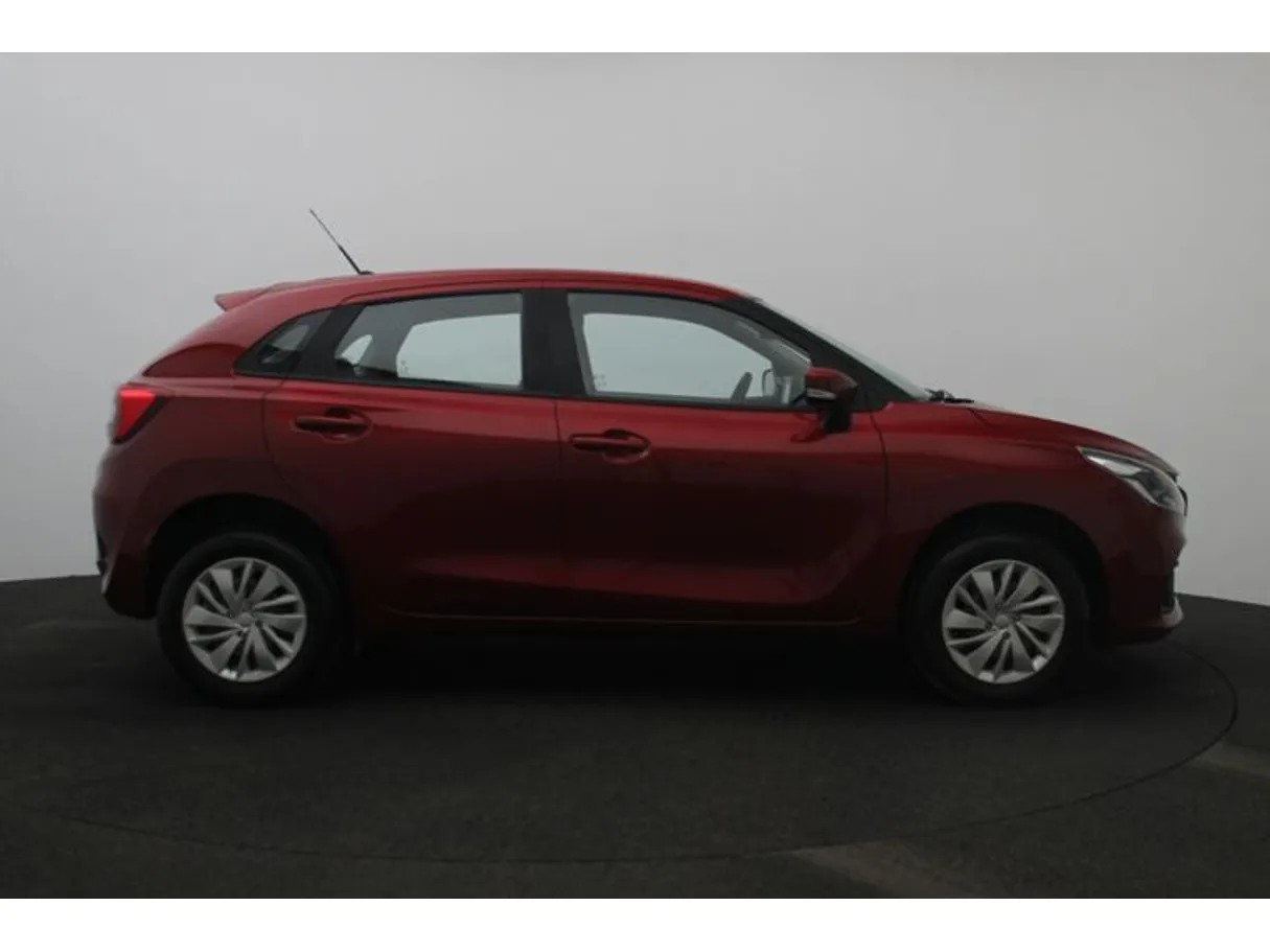 Car image 13