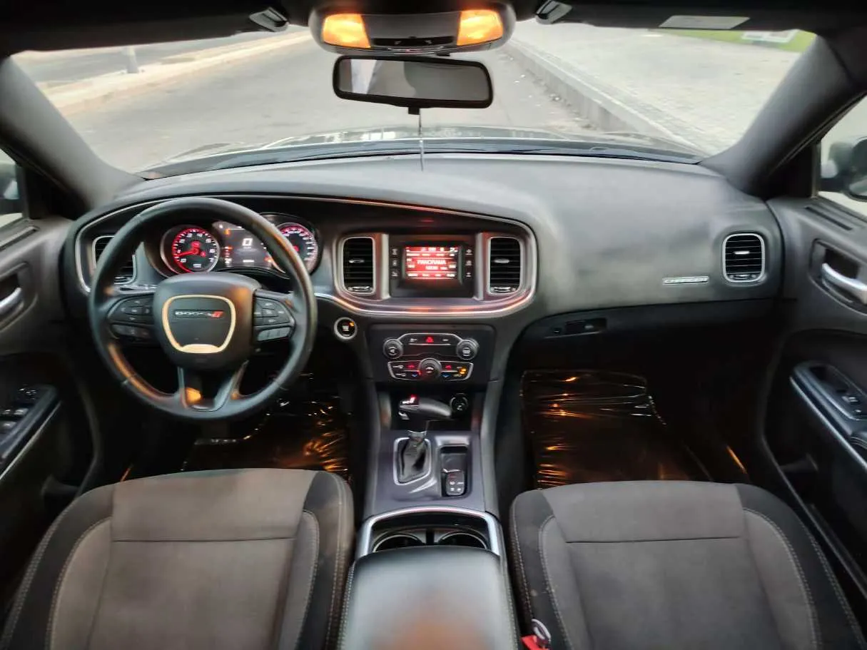 Car image 20