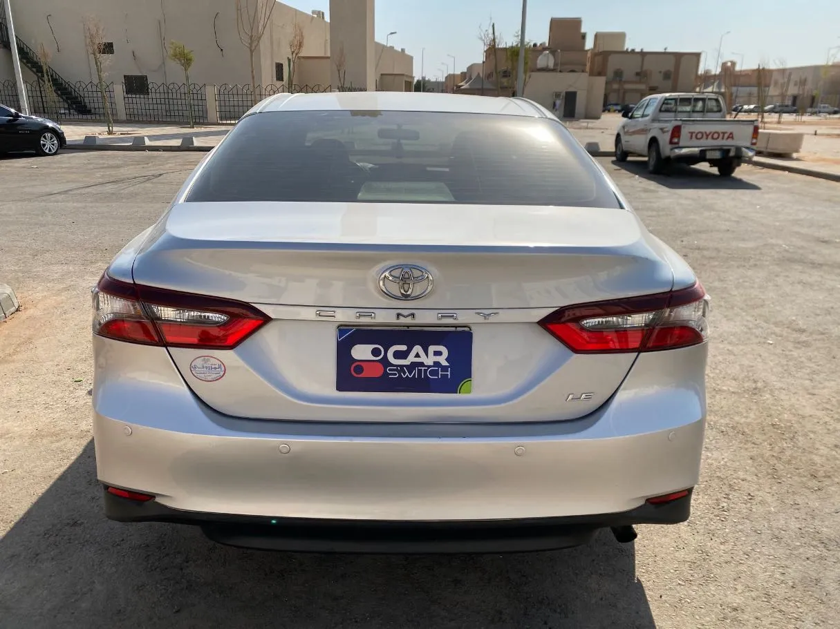 Car image 6