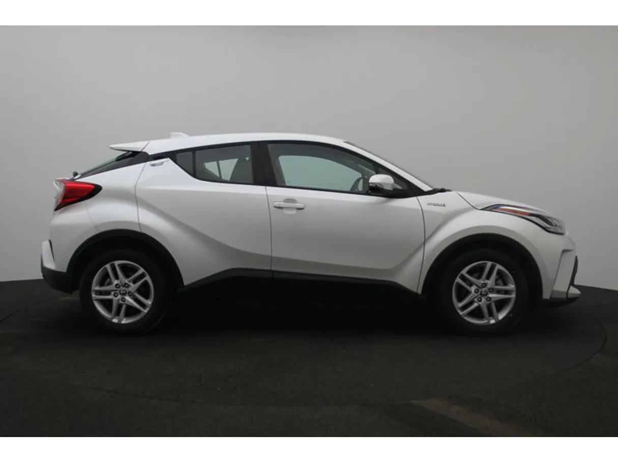 Car image 13