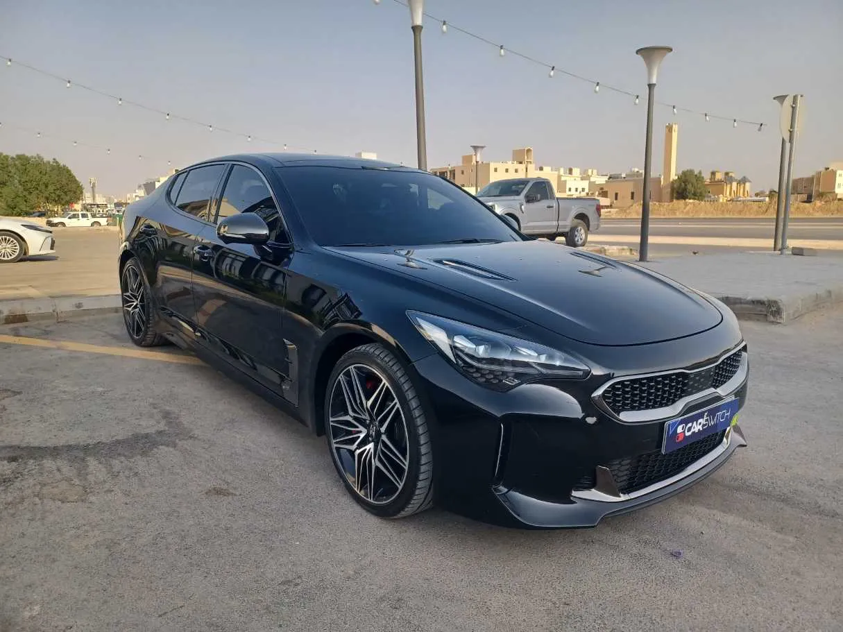 Car image 3
