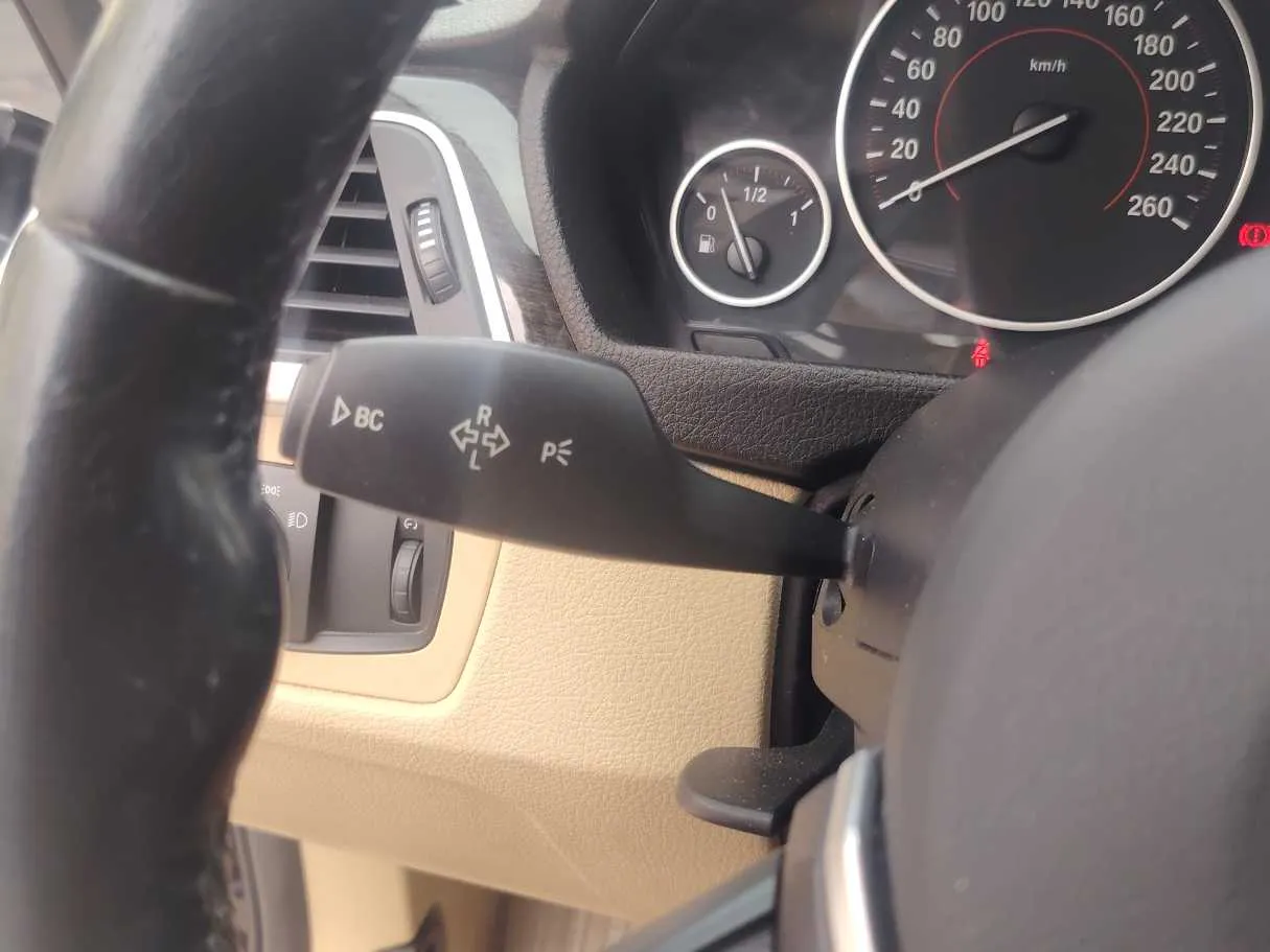 Car image 33