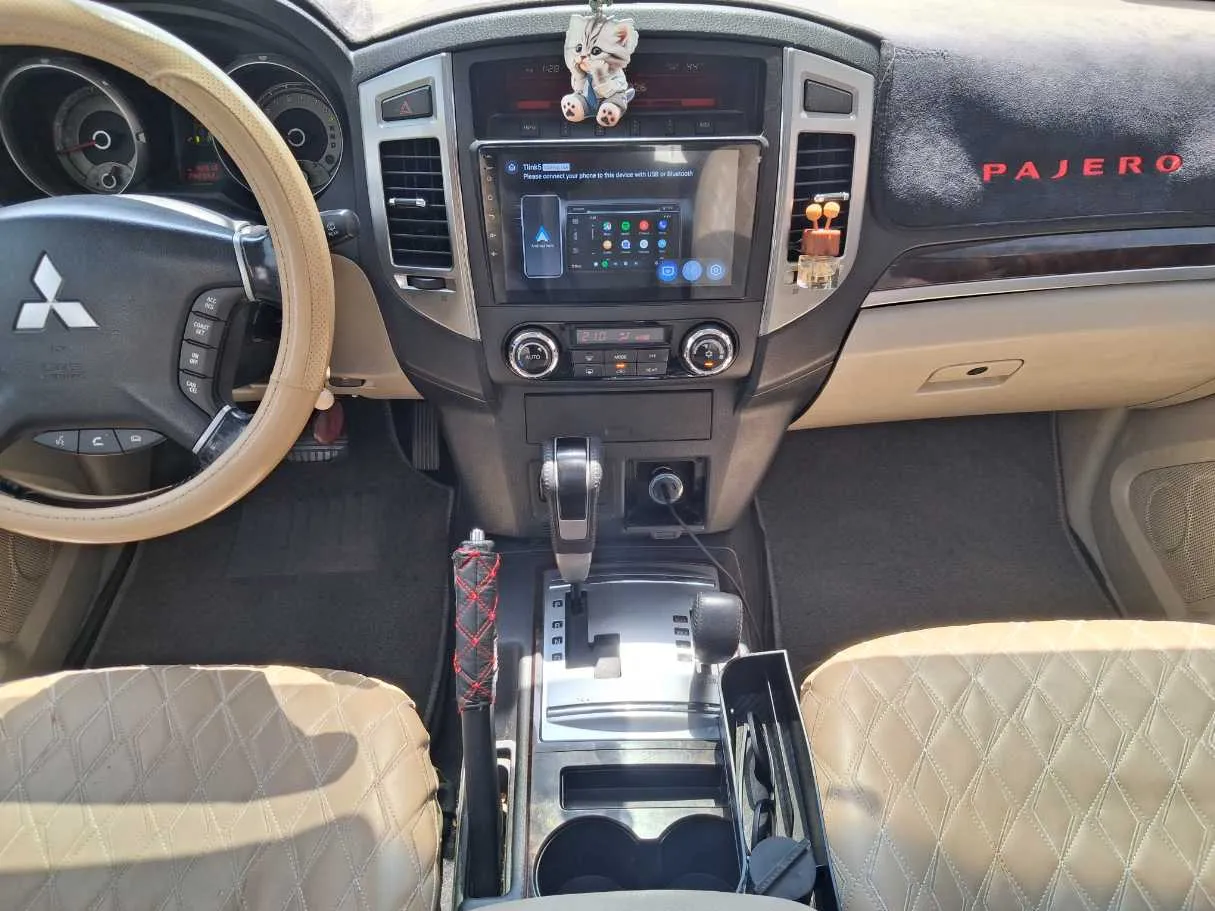 Car image 16