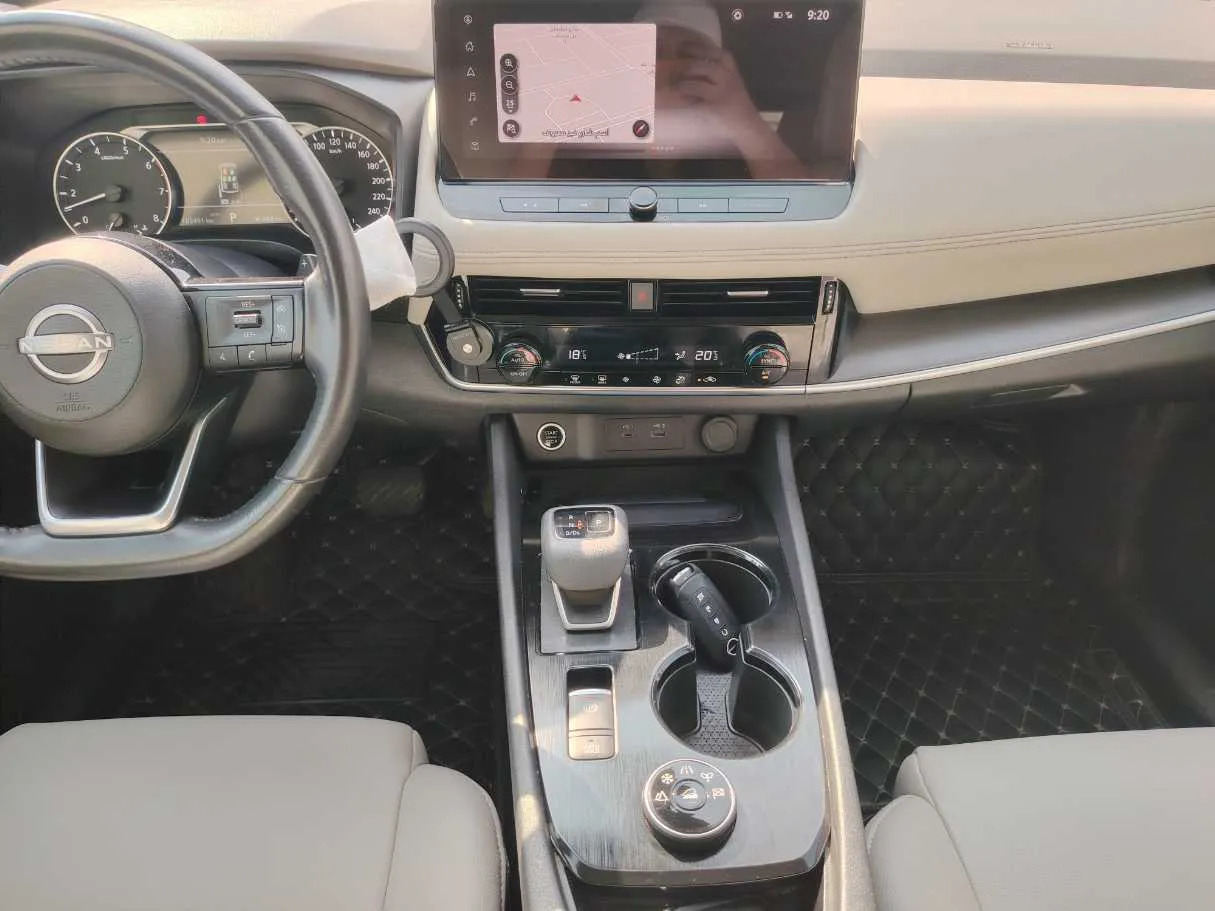 Car image 18