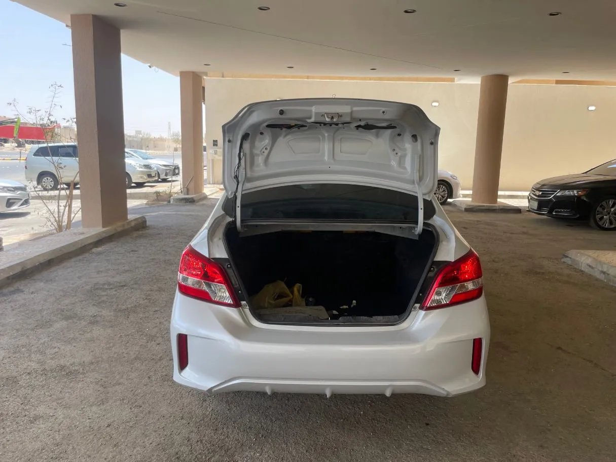 Car image 21