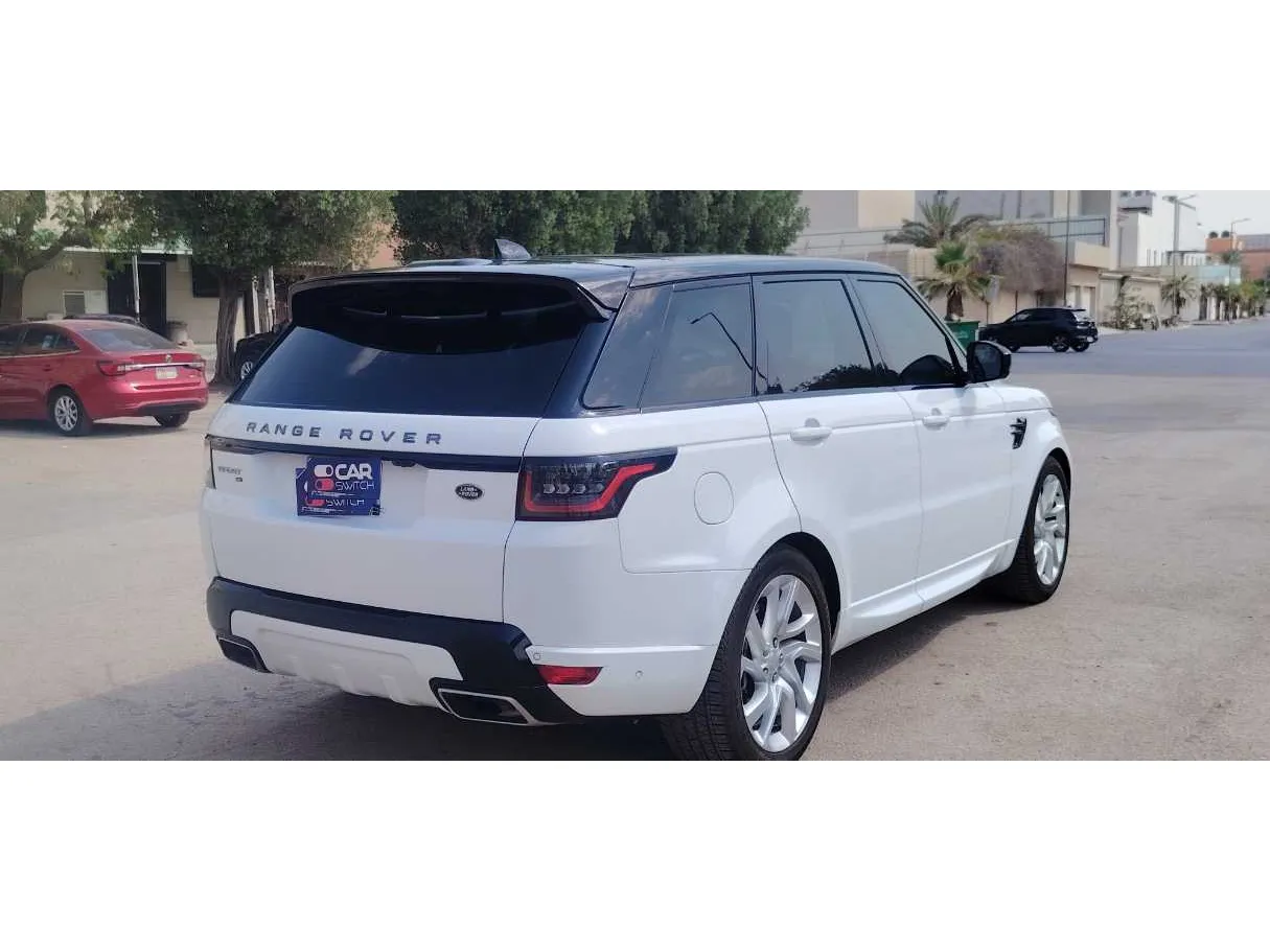 Car image 5