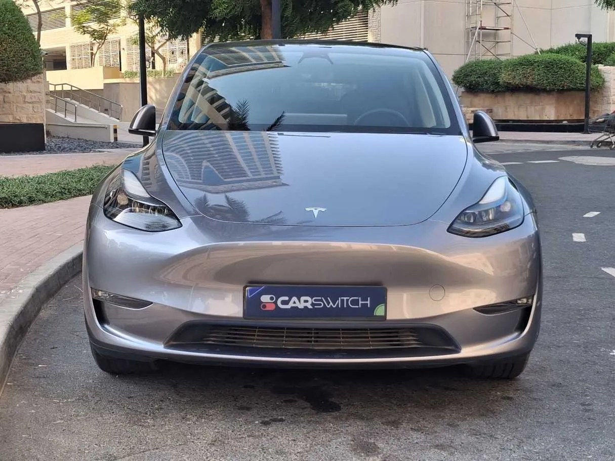Car image 2