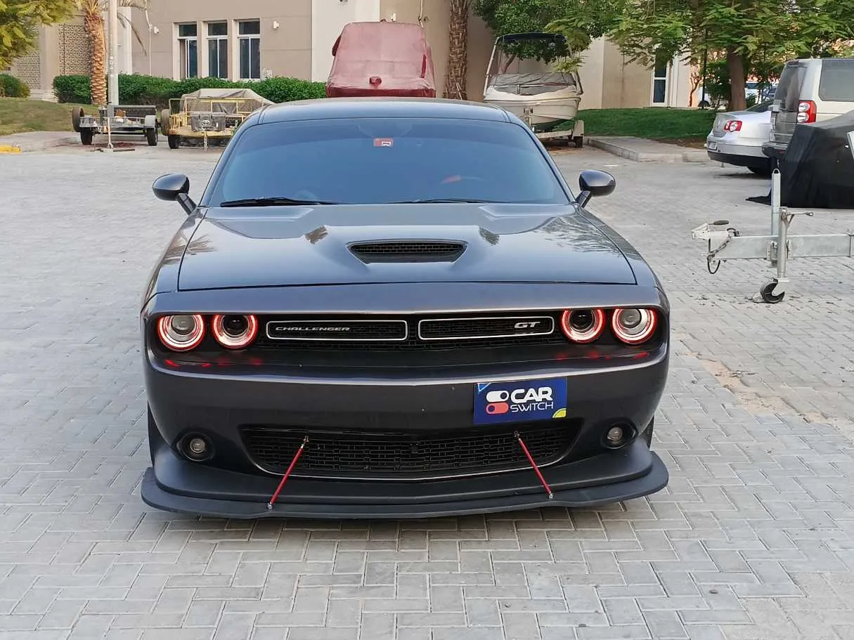 Car image 2