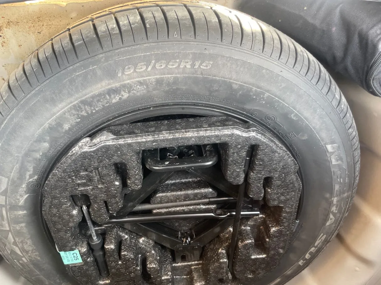 Car image 22