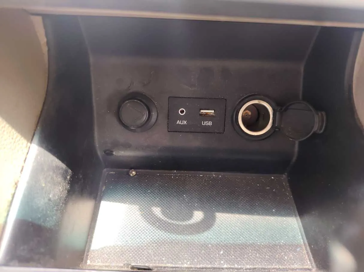 Car image 21