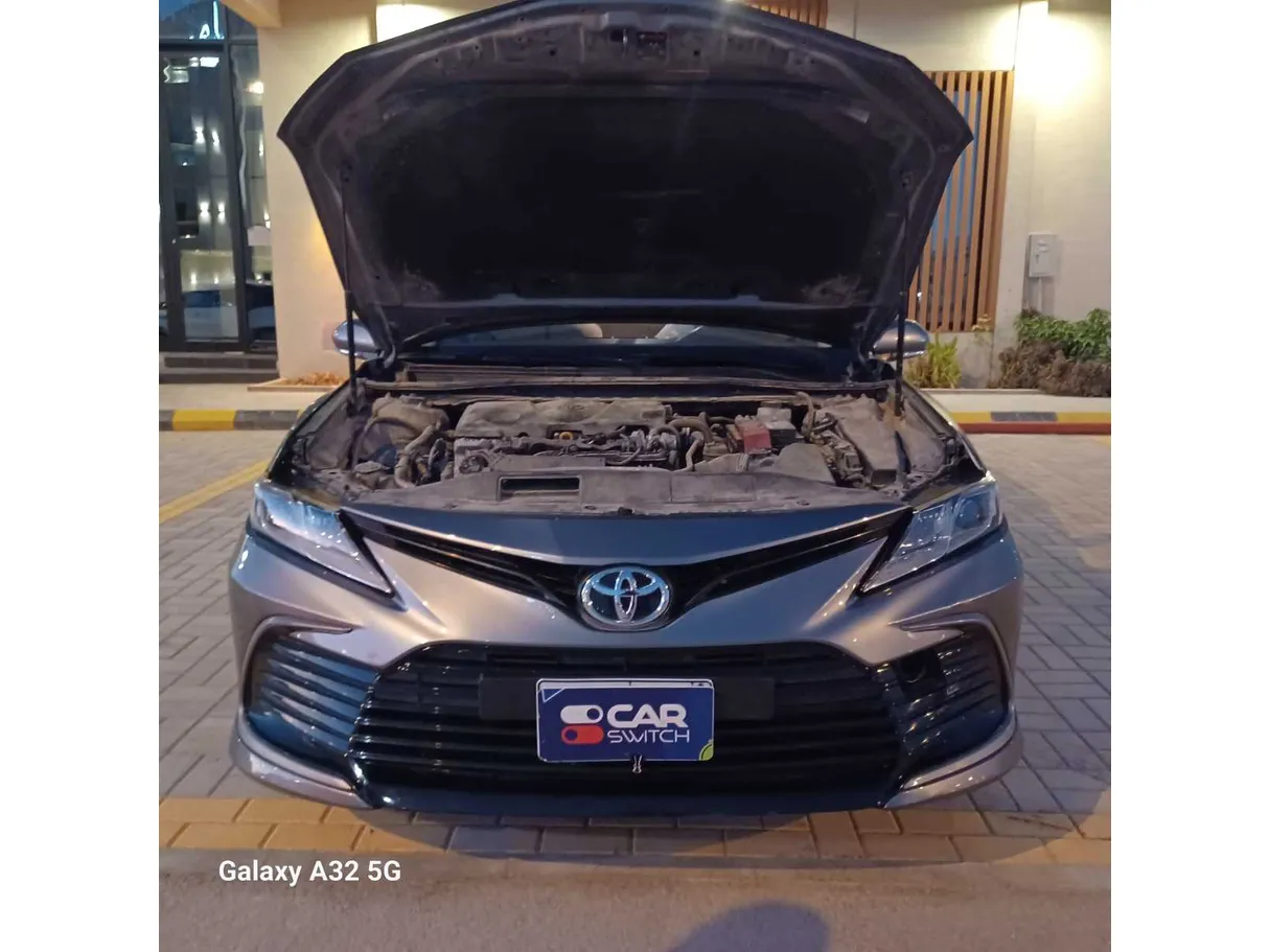 Car image 3