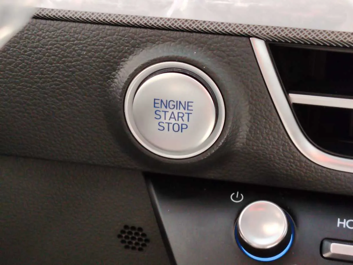 Car image 32