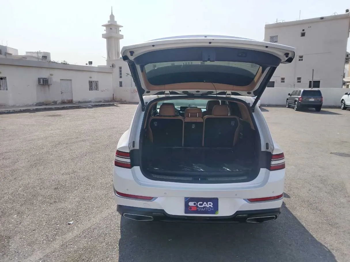 Car image 29