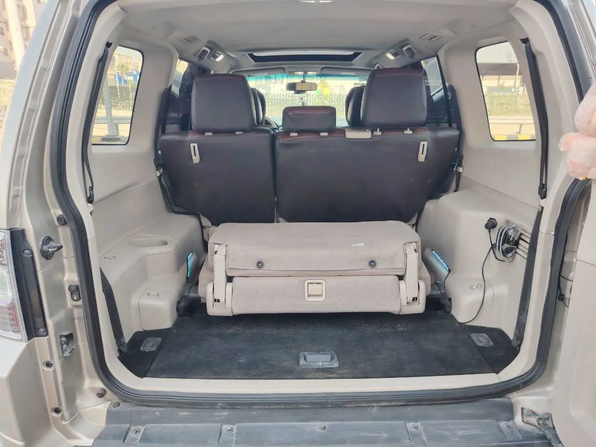 Car image 23