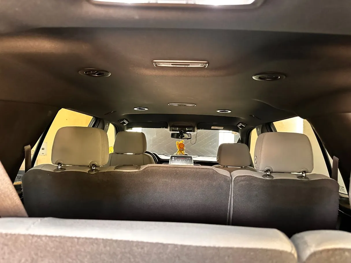 Car image 23