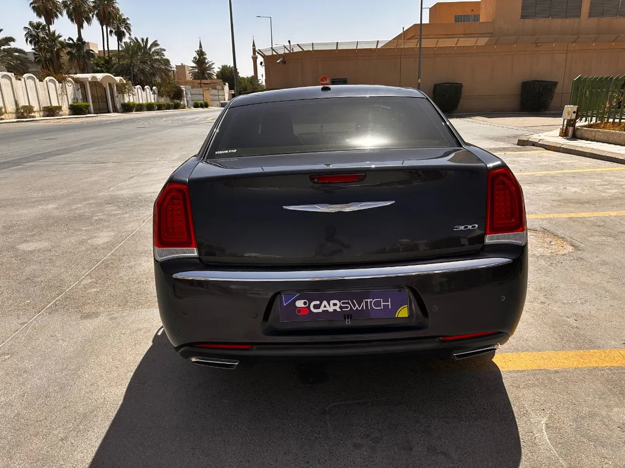 Car image 6