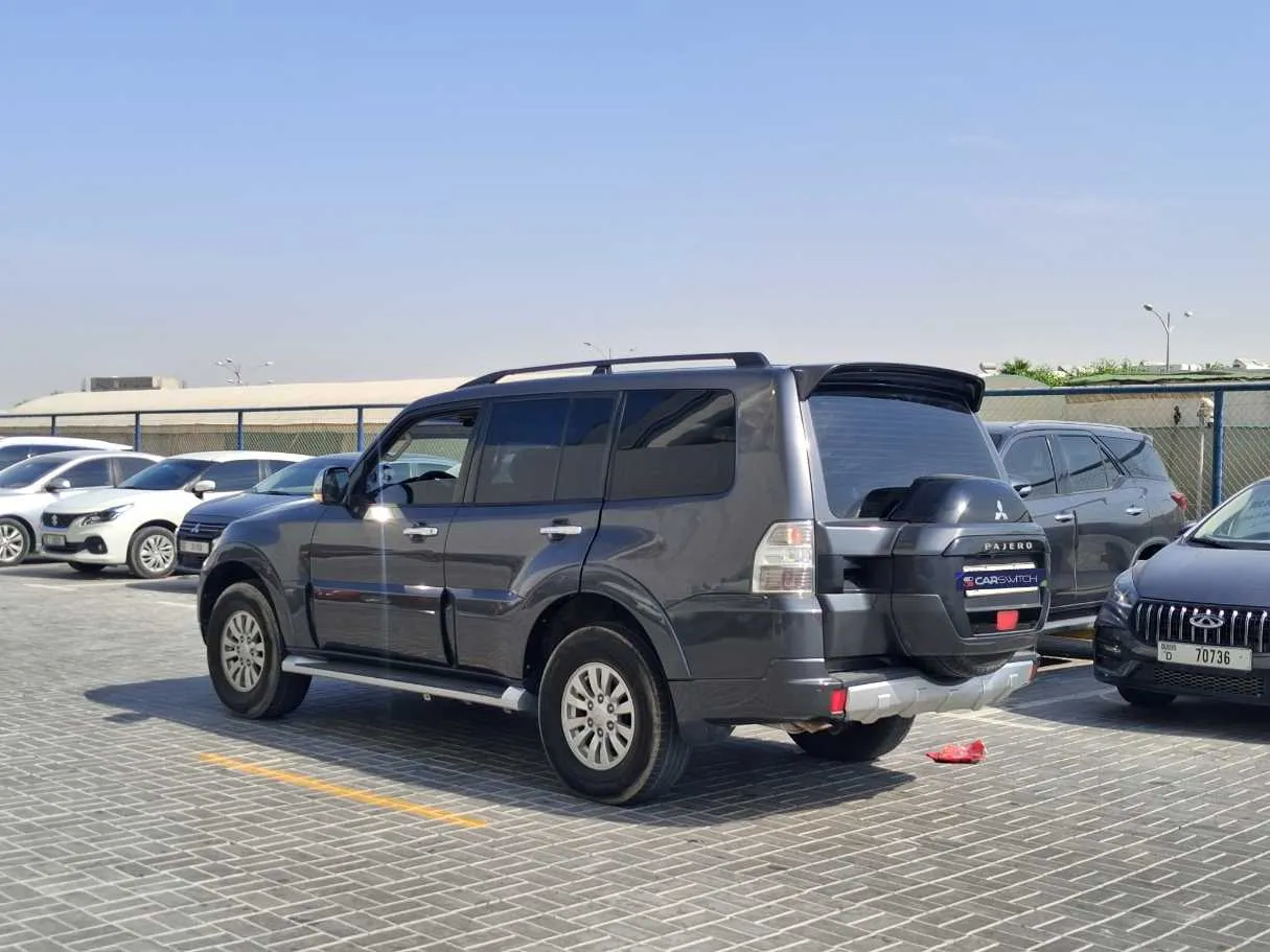 Car image 7