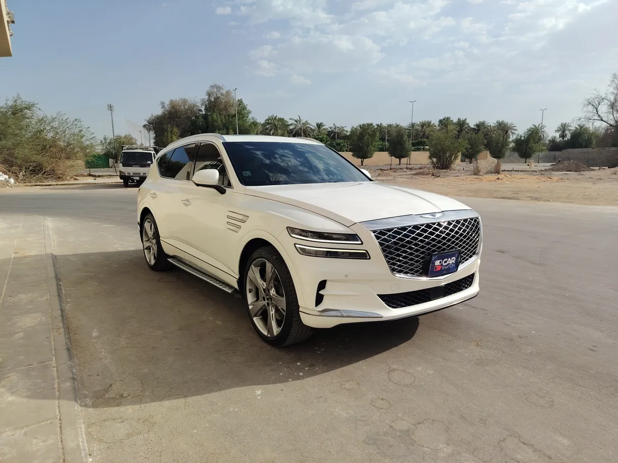 Car image 3