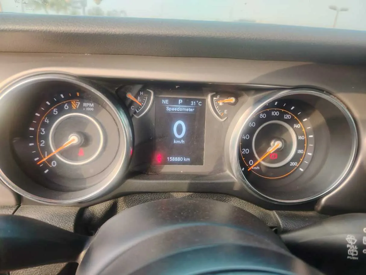 Car image 26