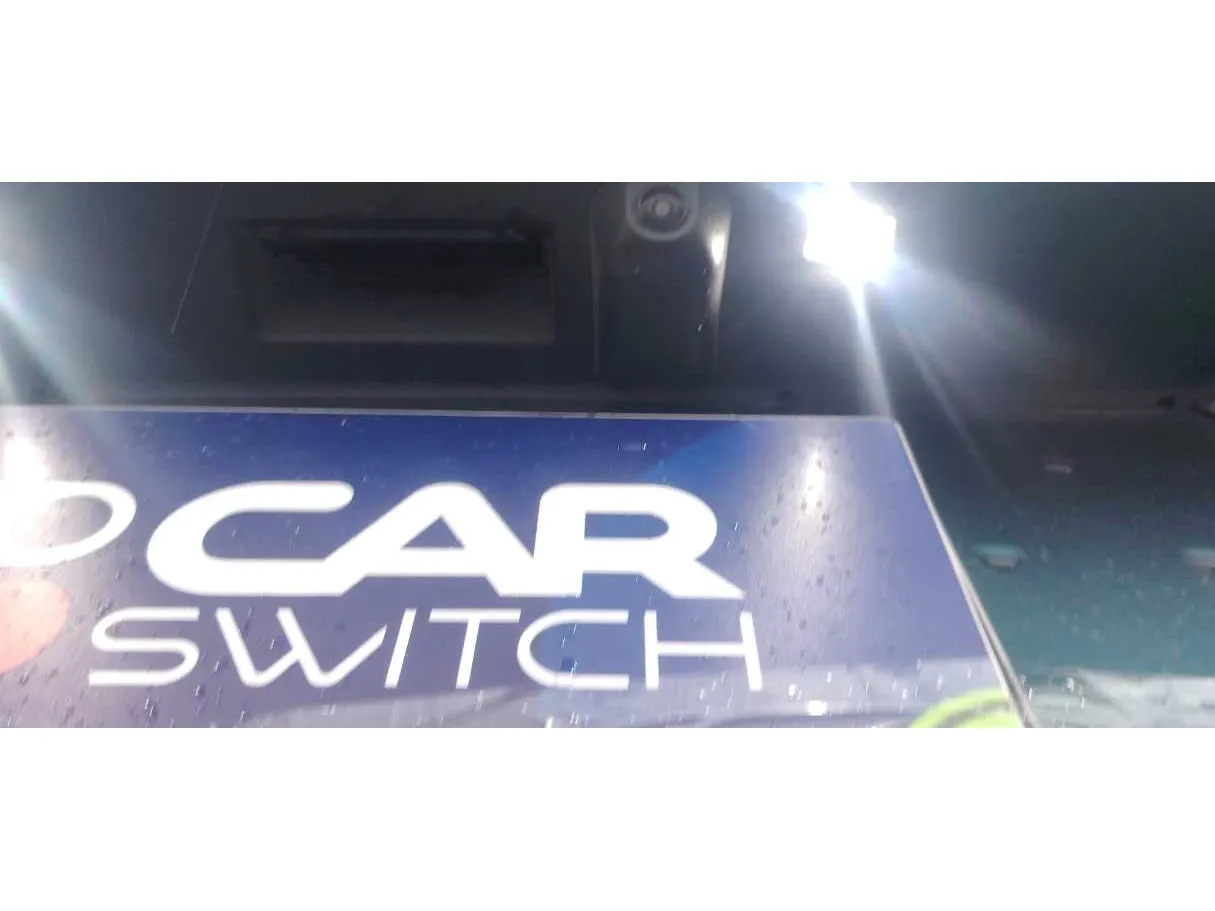 Car image 35