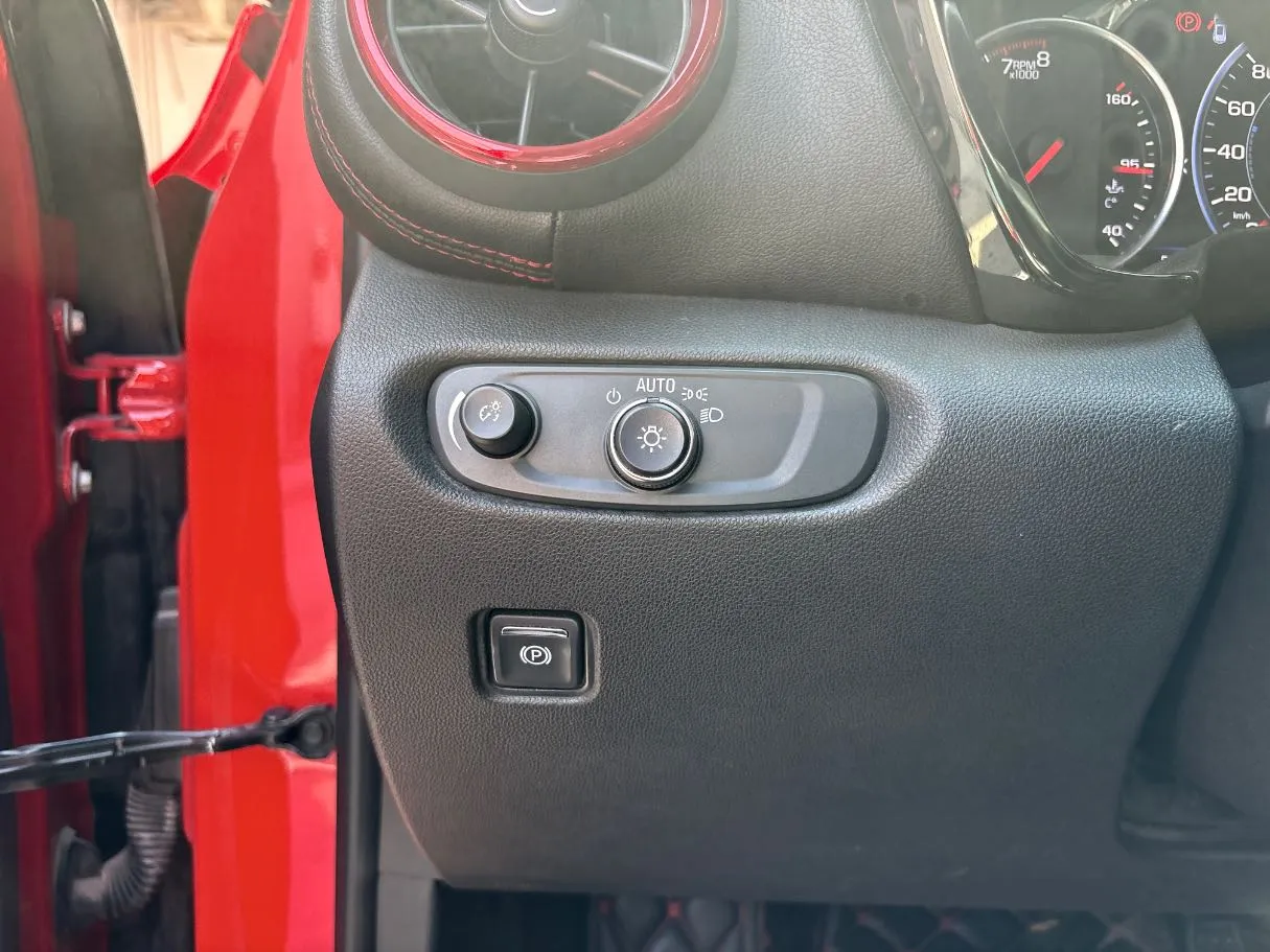 Car image 26