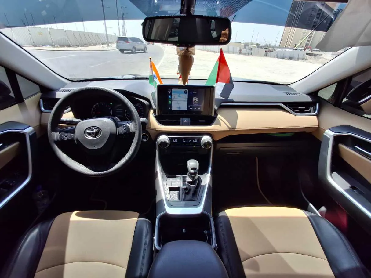 Car image 14