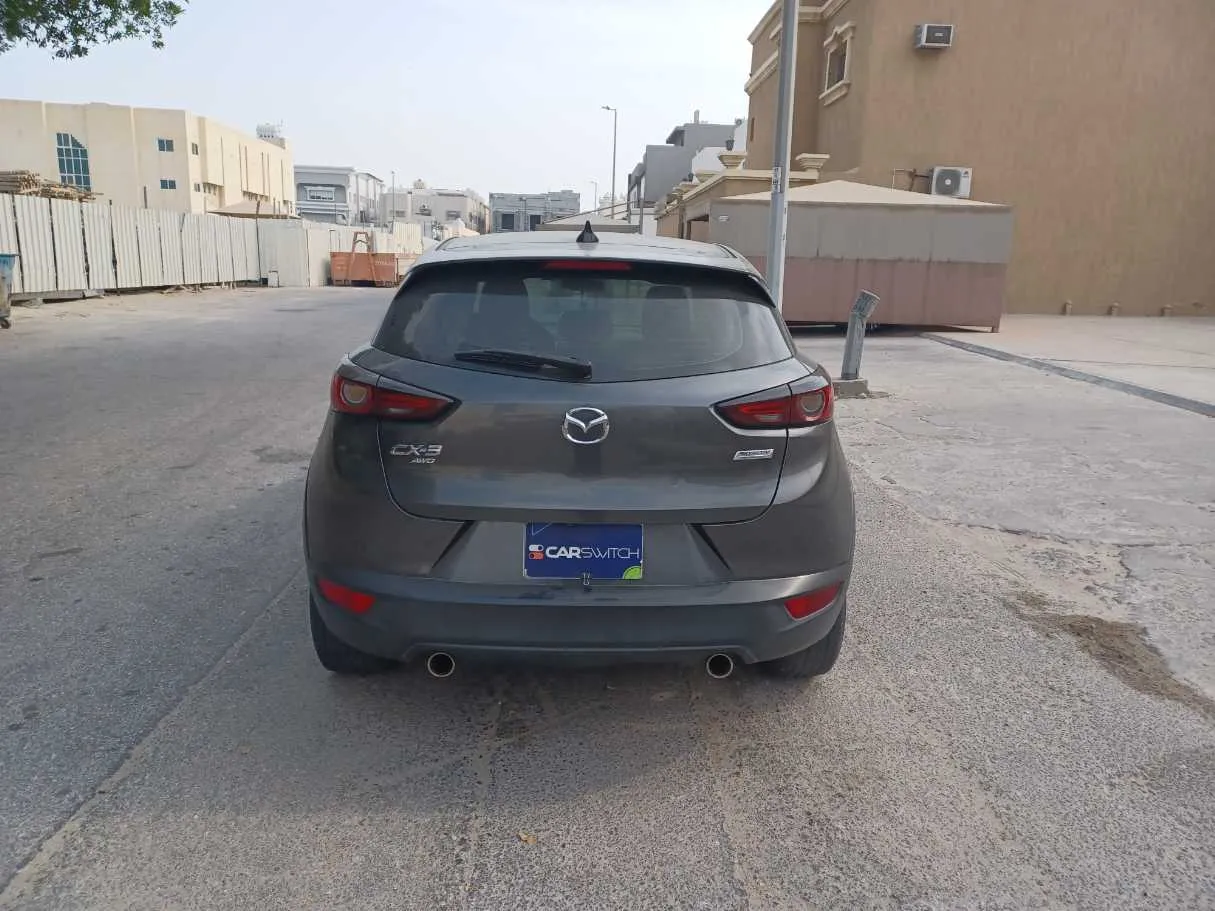 Car image 6