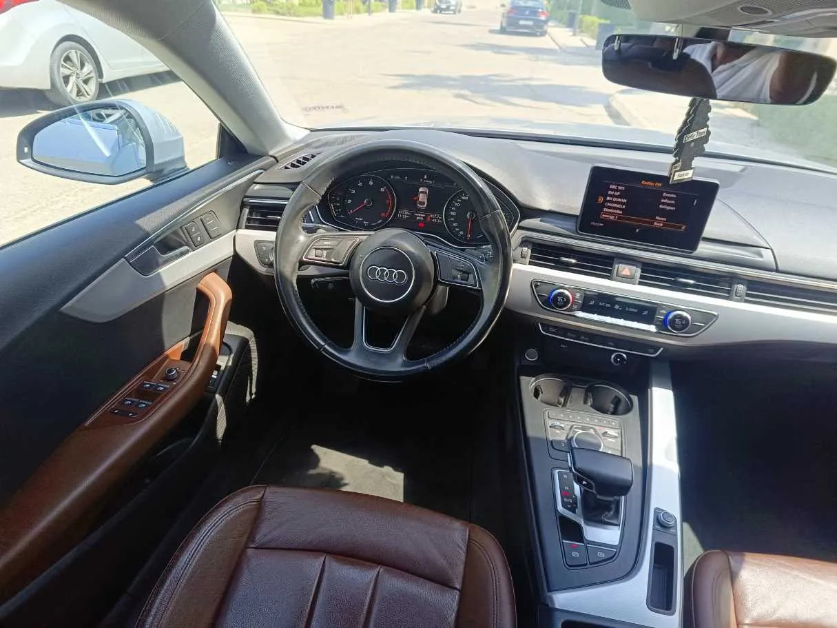 Car image 21