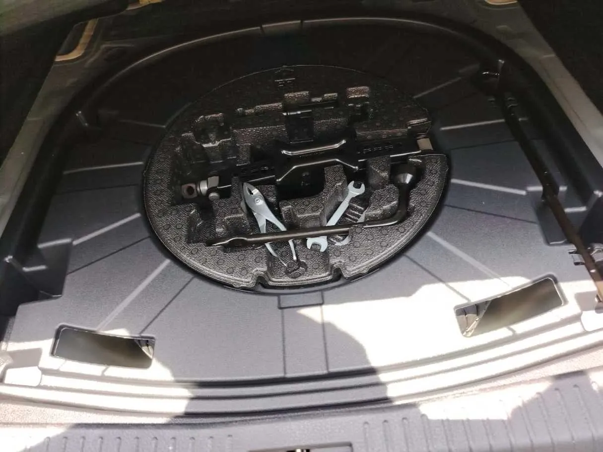 Car image 41