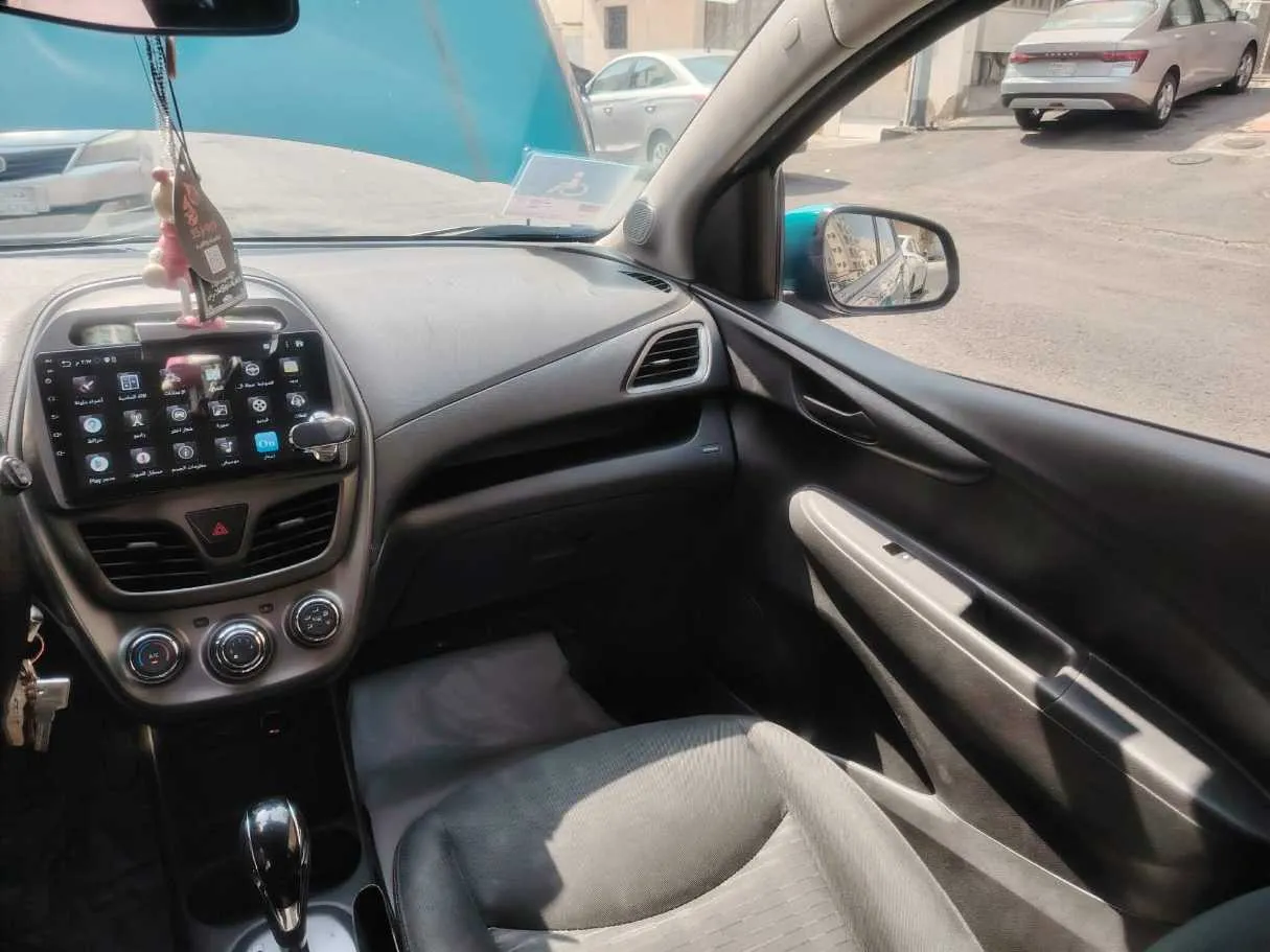 Car image 21